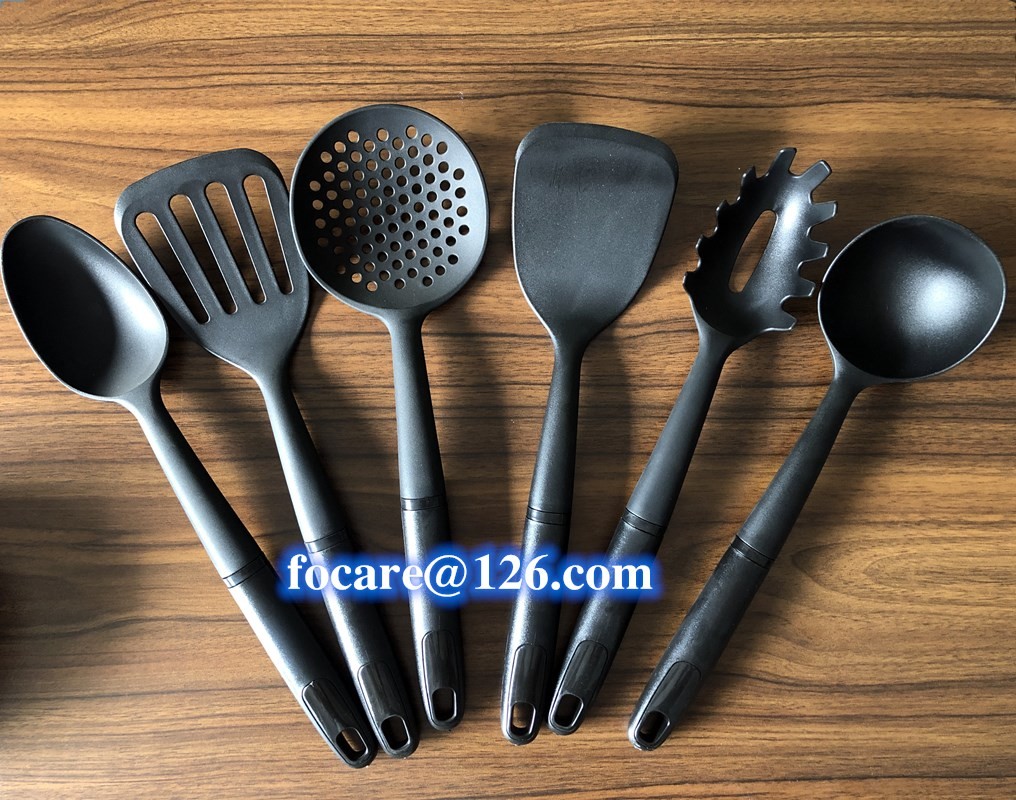 https://www.focaremoulding.com/Uploads/pro/Plastic-injection-molds-for-cooking-utensils.256.3-3.jpg